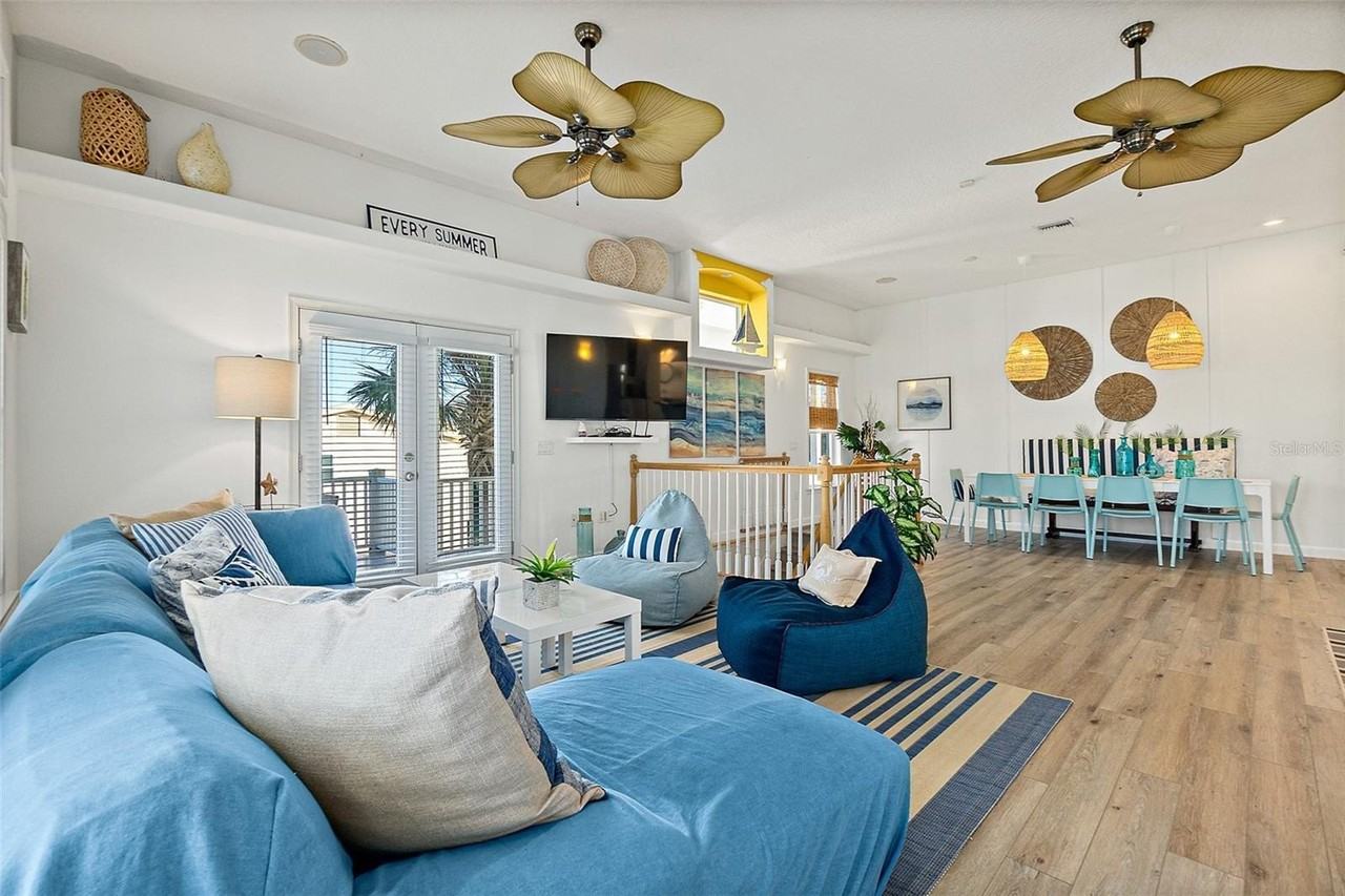 42 Moody Dr - Photo 7 of 35