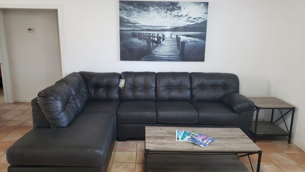 123 E Dolphin St - Photo 5 of 11