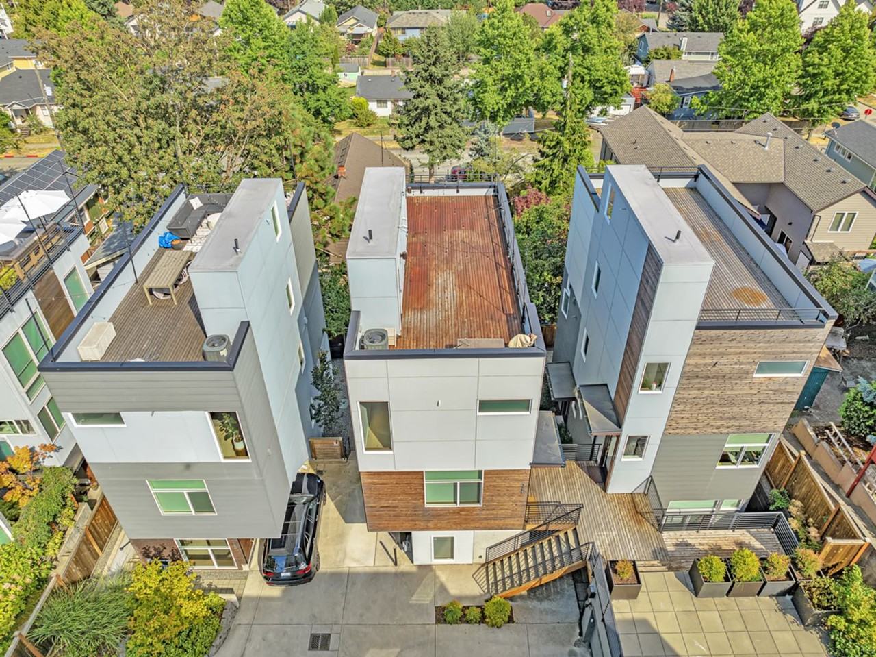 118 27th Ave E #B - Photo 3 of 35