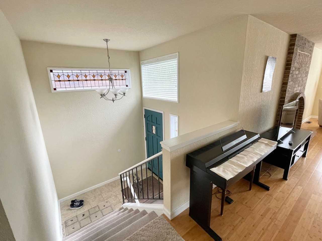 1218 Ne 88th St - Photo 2 of 30
