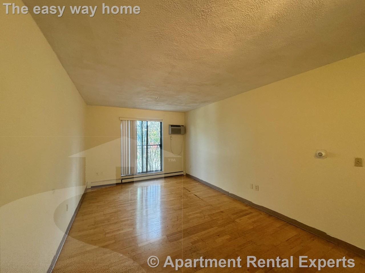 373 Highland Ave #302 - Photo 3 of 11