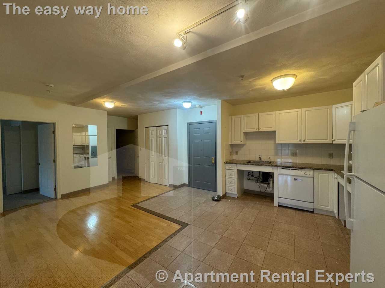 373 Highland Ave #302 - Photo 4 of 11