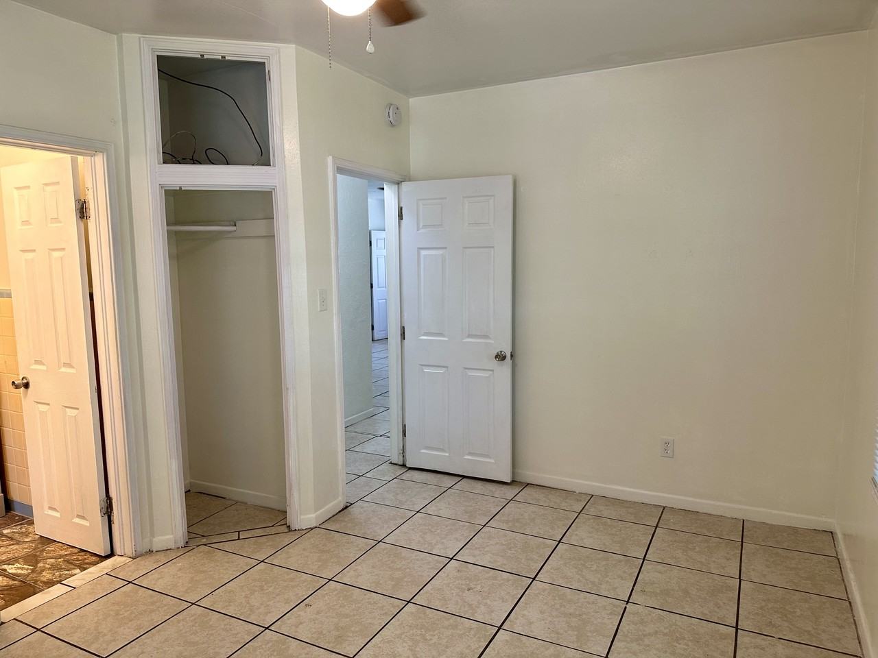 911 Winchester St - Photo 6 of 15