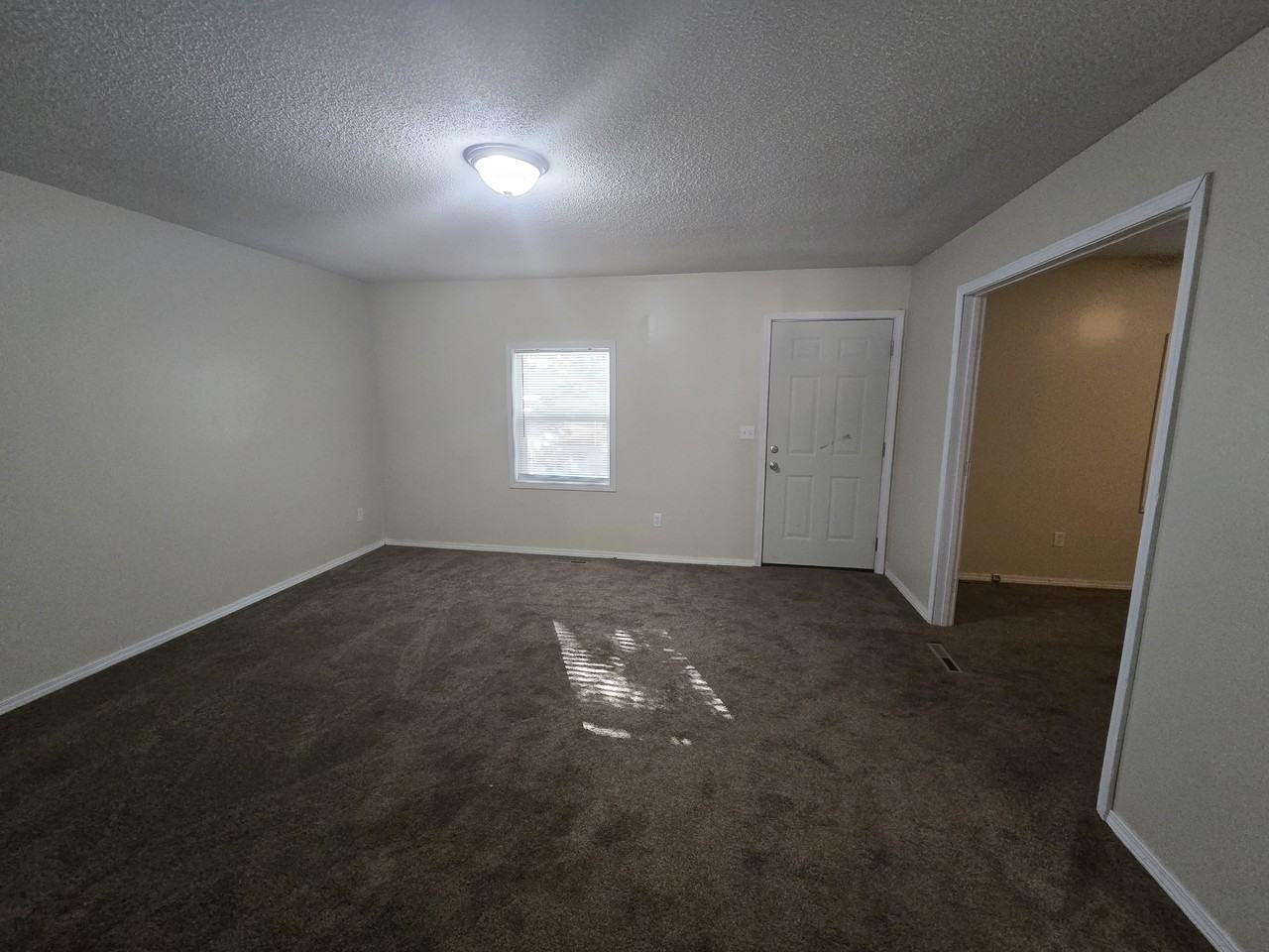 4050 S Western Ave - Photo 2 of 15
