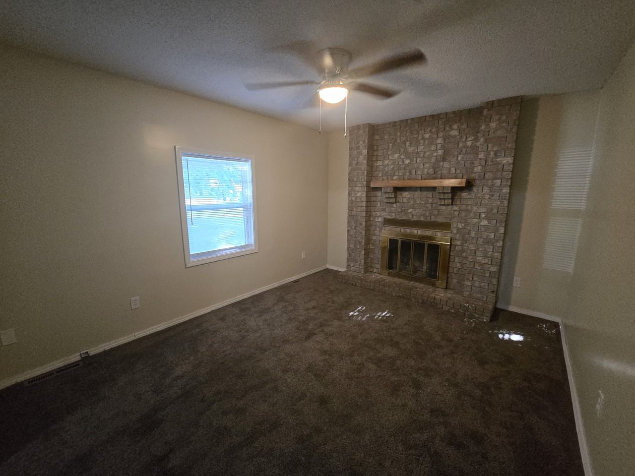 4050 S Western Ave - Photo 3 of 15