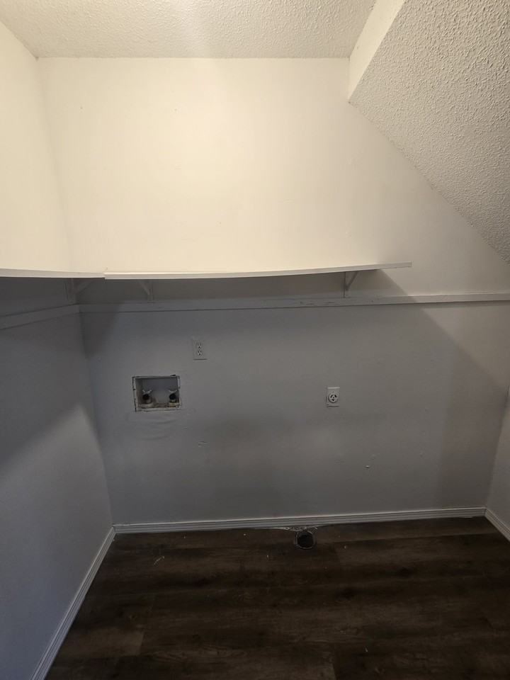 4050 S Western Ave - Photo 6 of 15
