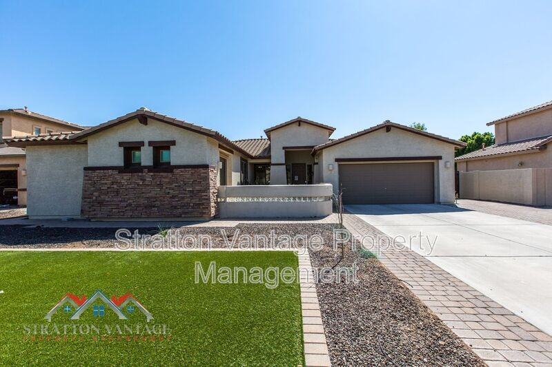 2591 E Yellowstone Pl - Photo 2 of 50