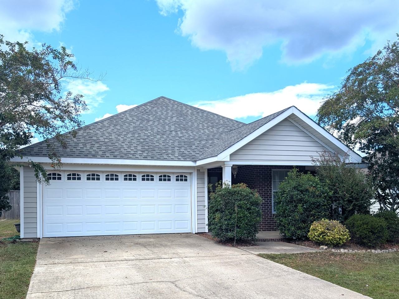 14 Whitestone Ct - Photo 2 of 27