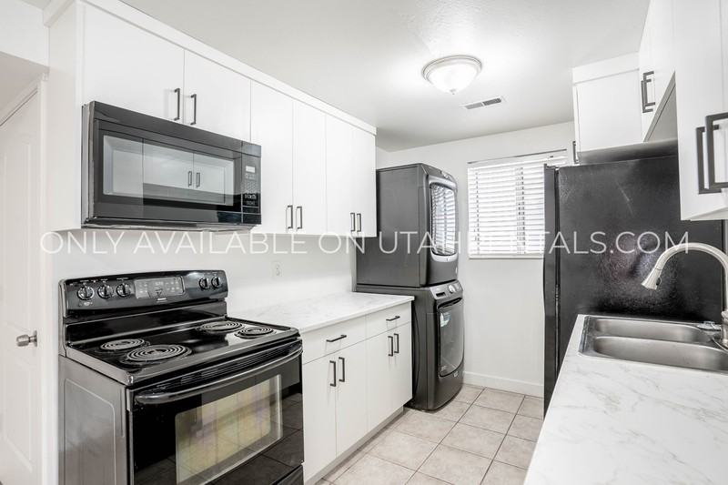 2090 S State St - Photo 6 of 17
