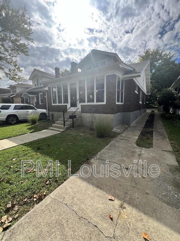 2420 Sherry Rd - Photo 3 of 27