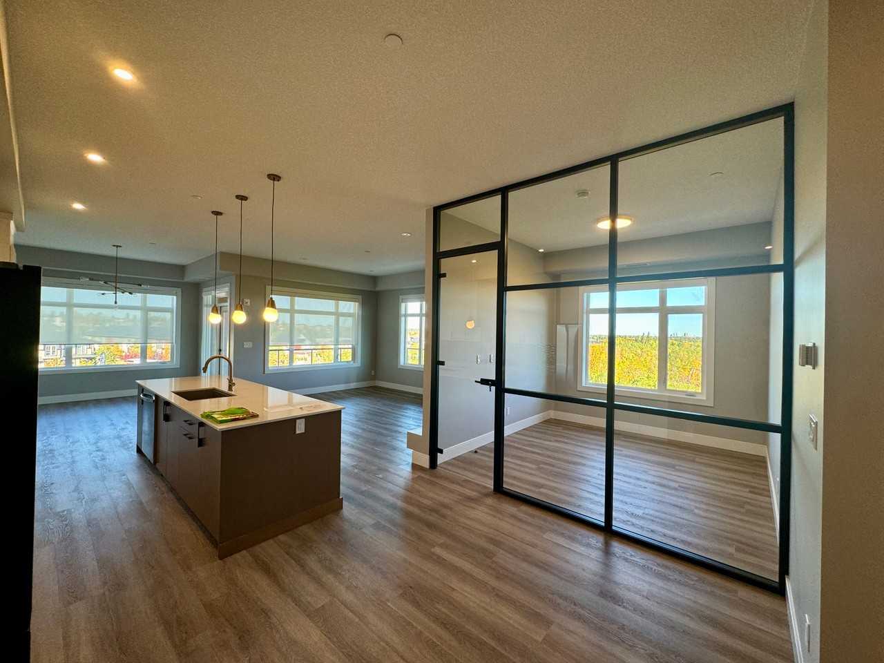 7100 May Cres Nw - Photo 2 of 23