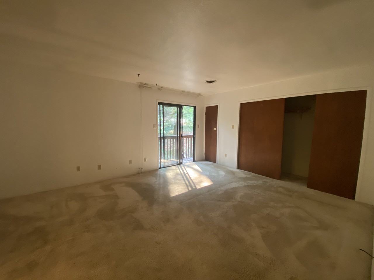 501 Mican St - Photo 3 of 16