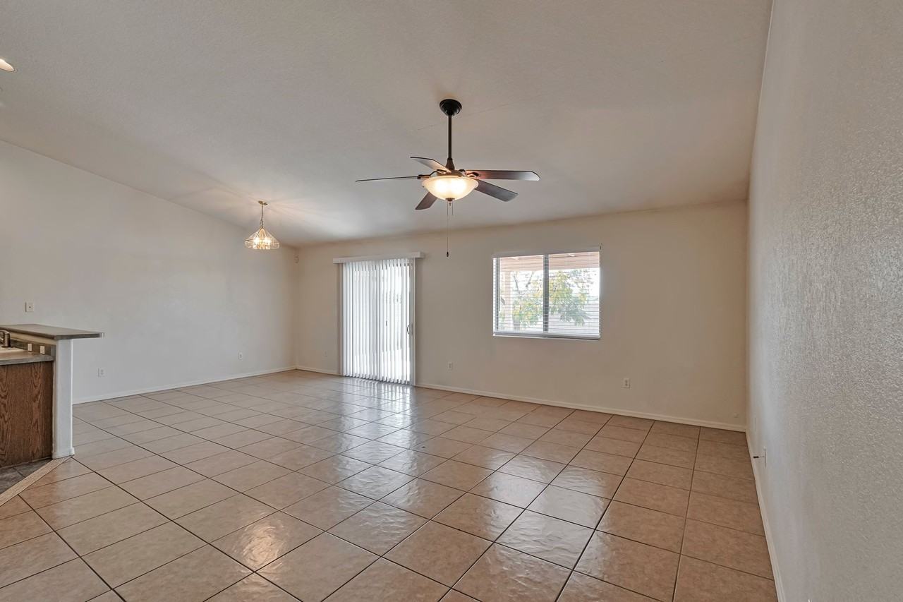 3402 S Sun Splash Dr - Photo 3 of 25