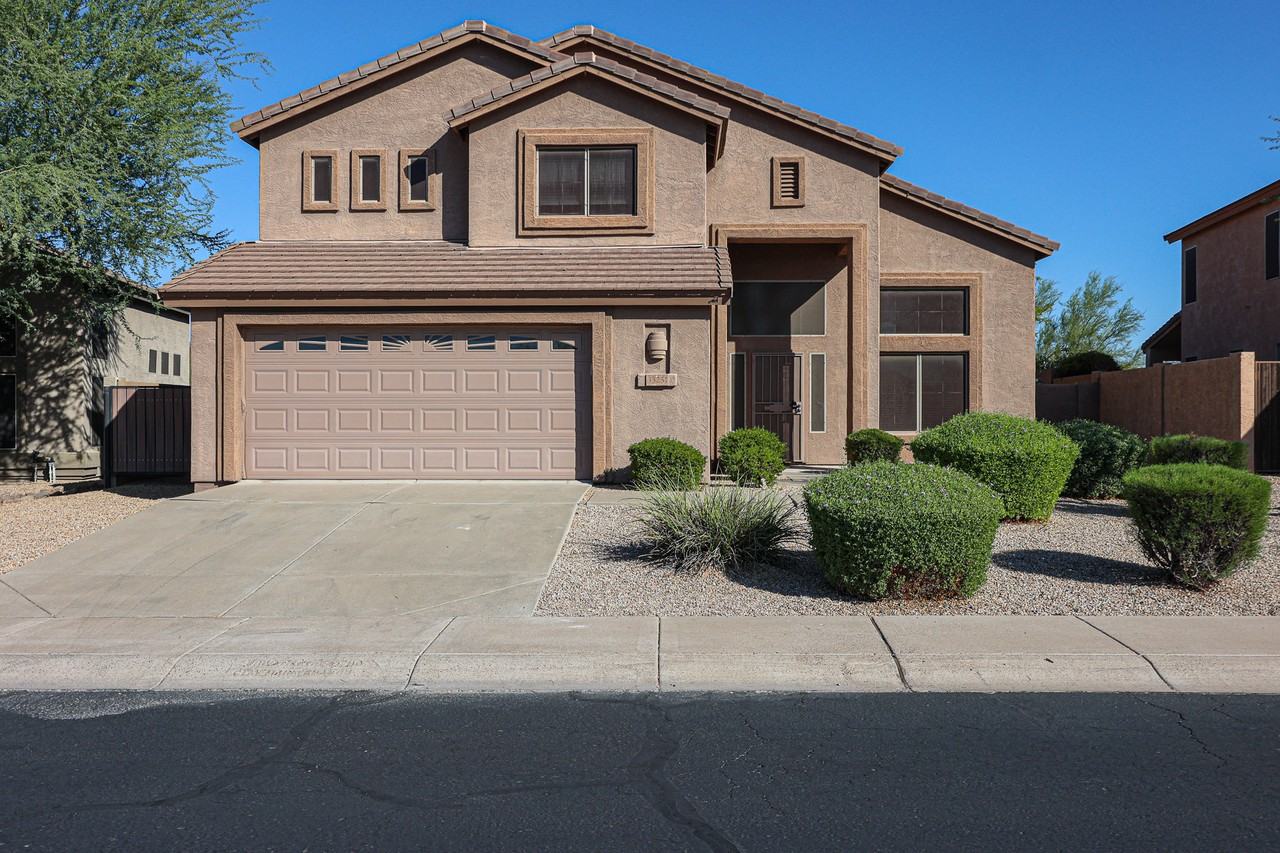 33251 N Symer Dr - Photo 2 of 42