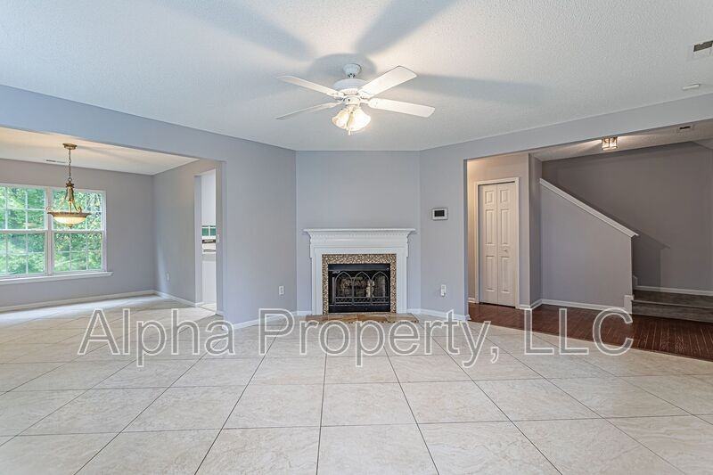 736 Bent Hollow Ct - Photo 5 of 29