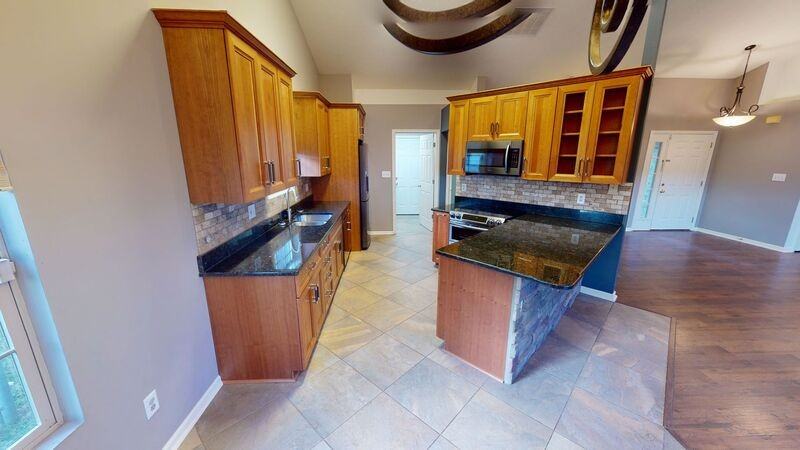 1466 Michael Dr - Photo 3 of 15