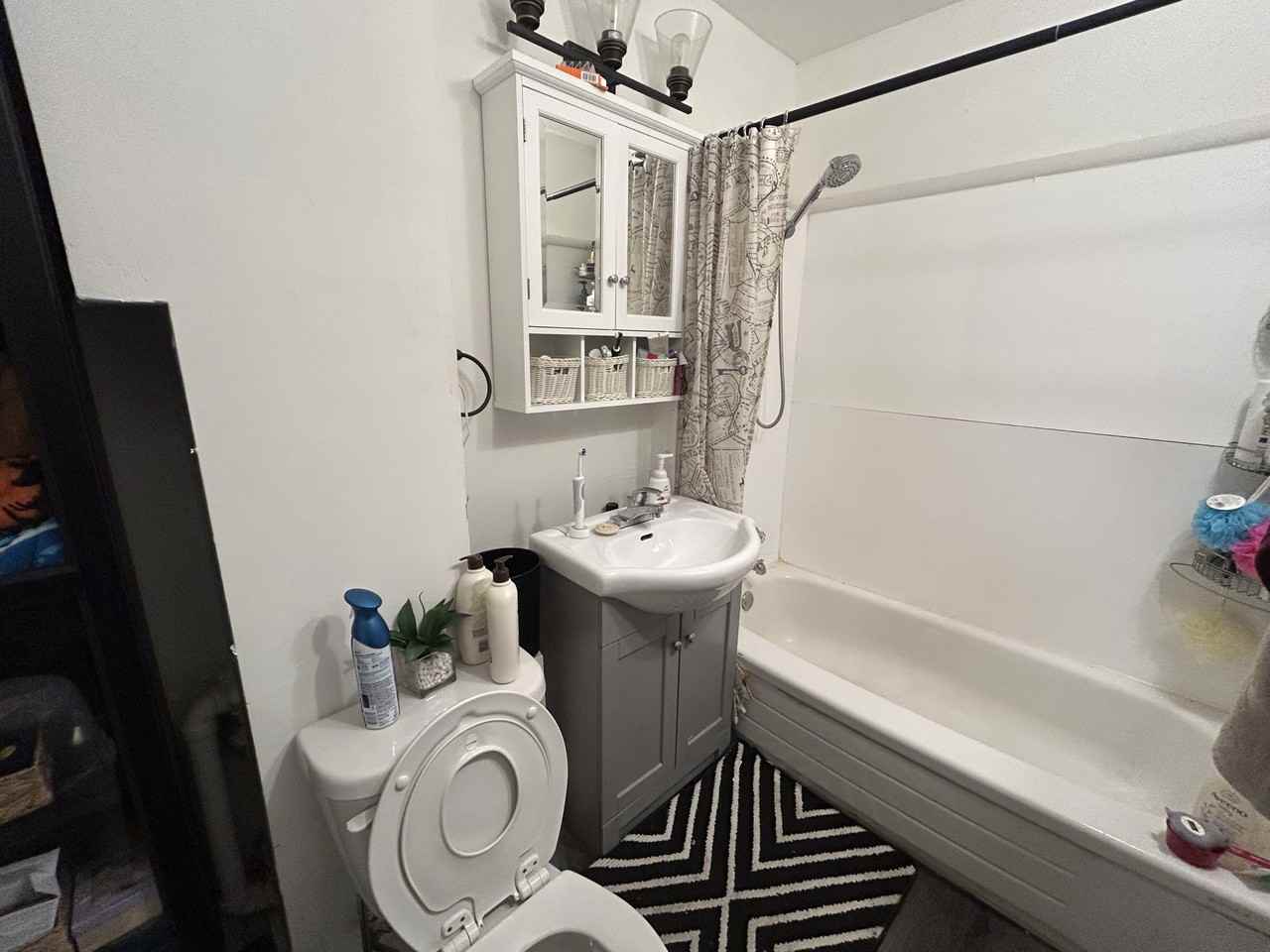 129 Emerald St S #1 - Photo 2 of 10