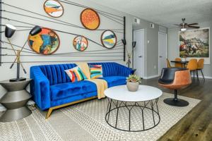 featured image of Capitol Dr & Middle Ln #184