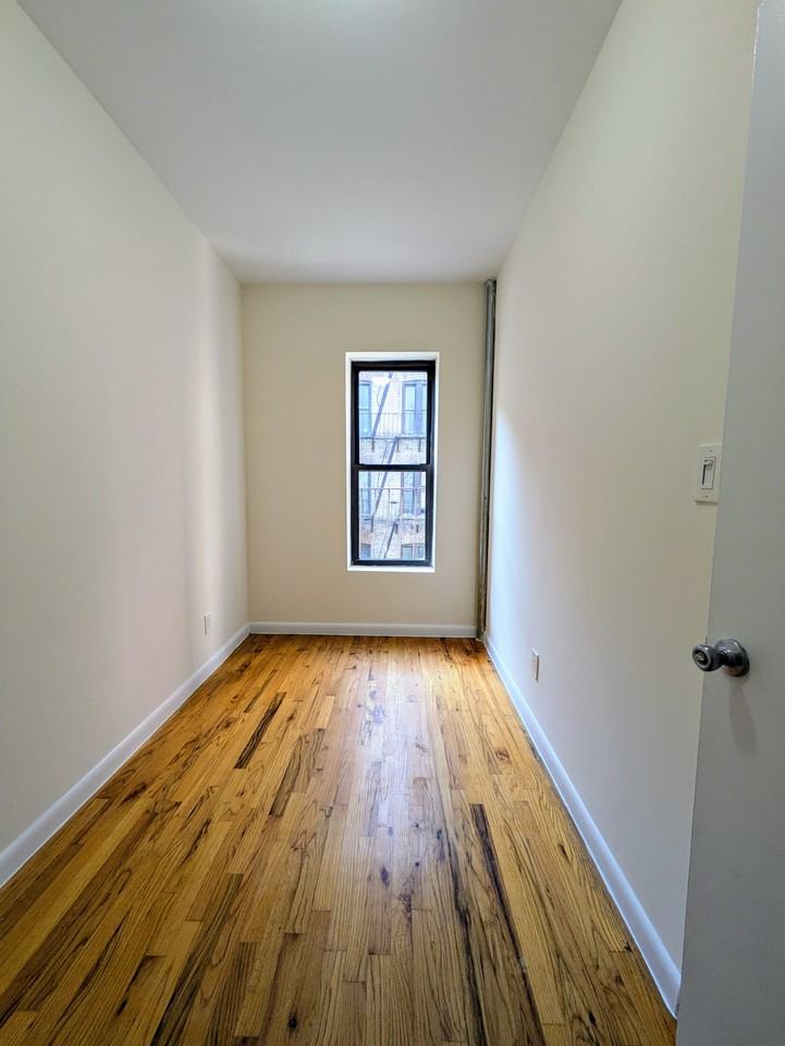 506 E 82nd St #10 - Photo 2 of 7