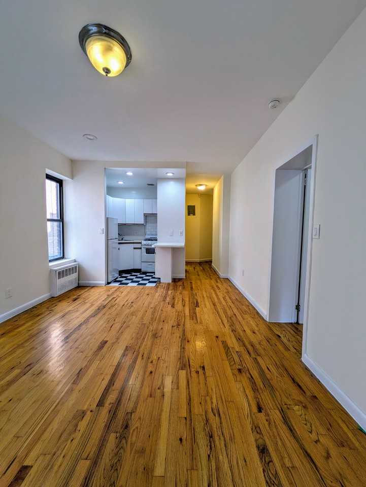 506 E 82nd St #10 - Photo 4 of 7