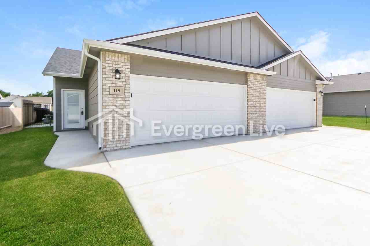 119 Santa Fe Circle - Photo 2 of 15