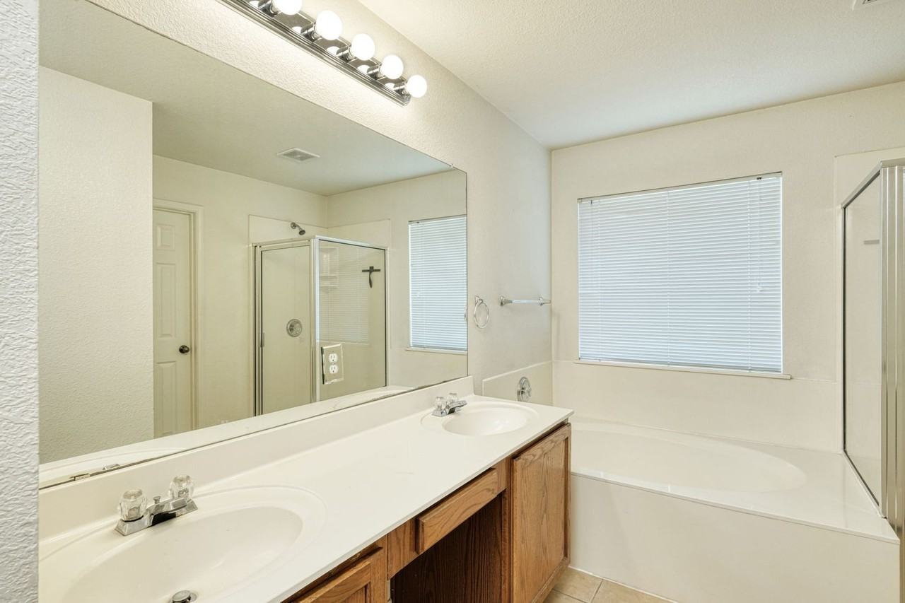 1020 Downridge Dr - Photo 7 of 13