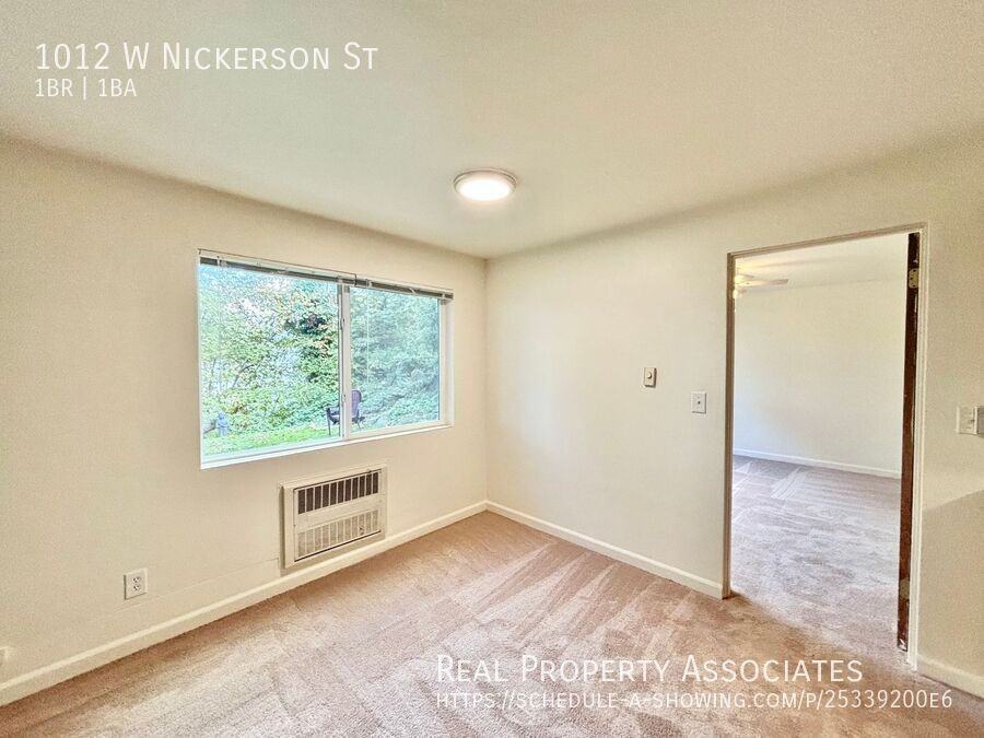 1012 W Nickerson St - Photo 5 of 20