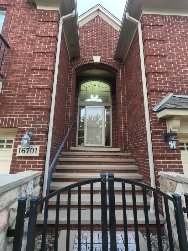 16701 Kensington Dr #8 - Photo 3 of 33