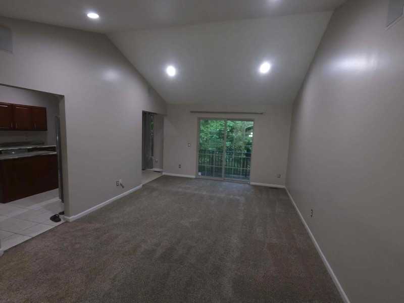 16701 Kensington Dr #8 - Photo 2 of 33