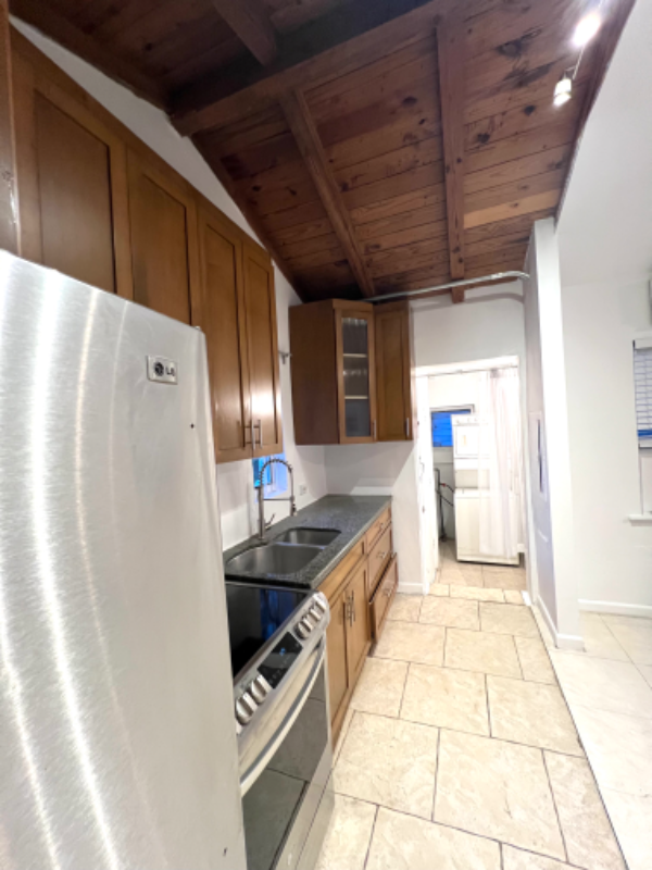 625 Nestreet #1 - Photo 6 of 23