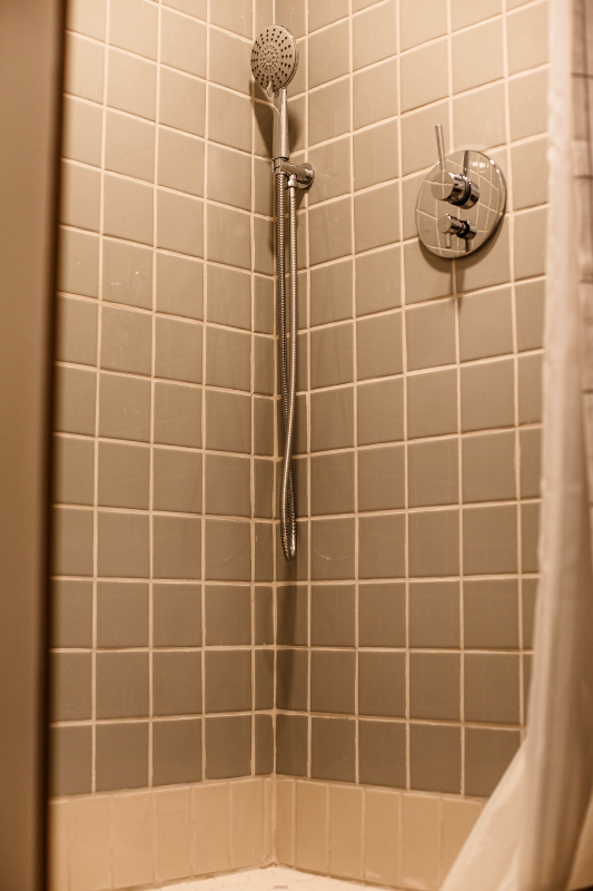 307 W 1st St - Photo 3 of 10