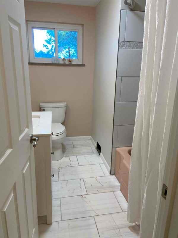 3239 Lakeview Ave - Photo 2 of 9