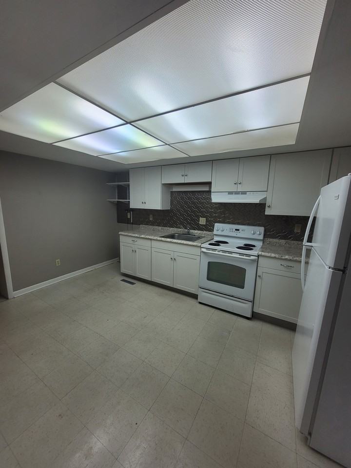 20 Kister Street - Photo 2 of 17