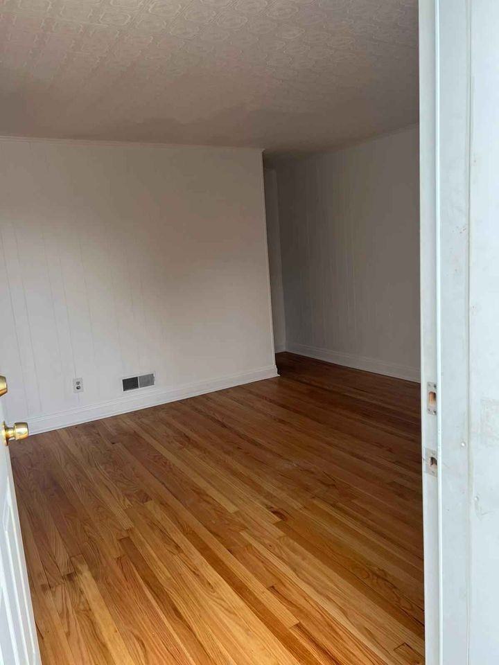 7504 School Ave #7504 - Photo 5 of 22