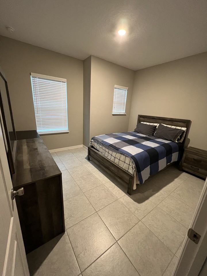 11205 Moonsail Dr #NA - Photo 2 of 5