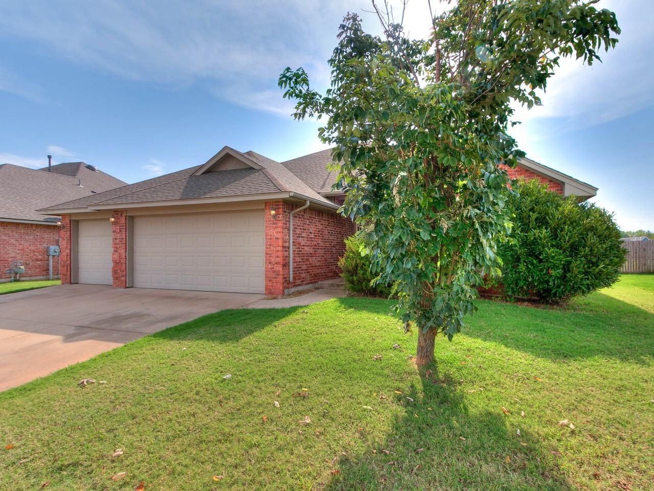 2724 Busheywood Dr - Photo 3 of 50