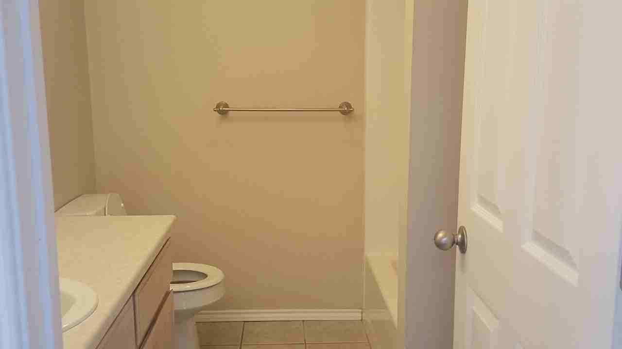 370 Anderson Rd - Photo 2 of 7