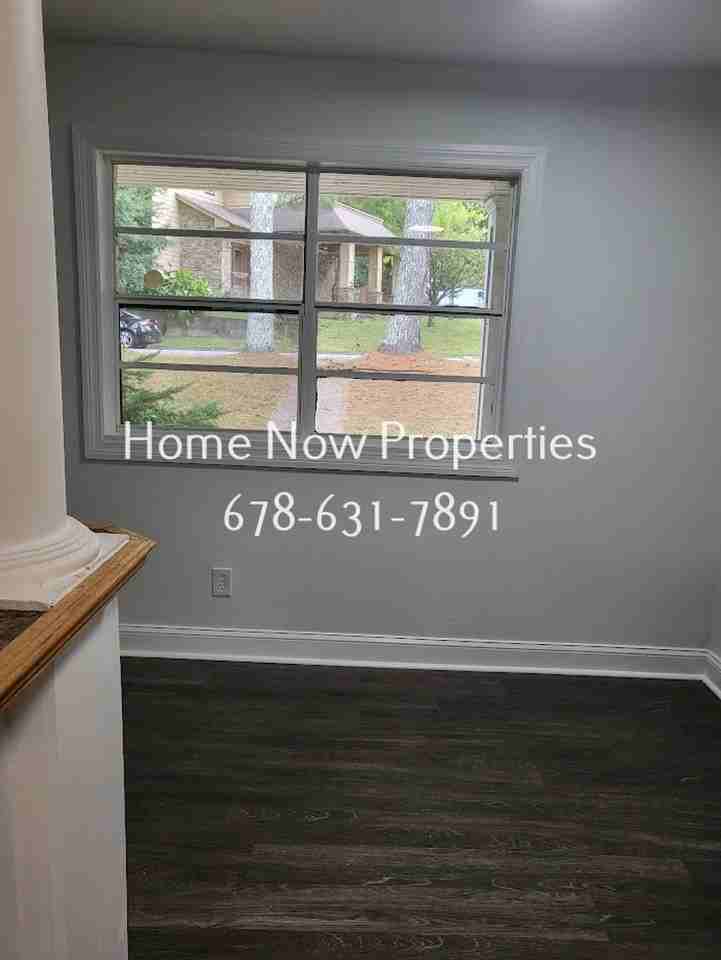 1414 Euclid Ave - Photo 2 of 15