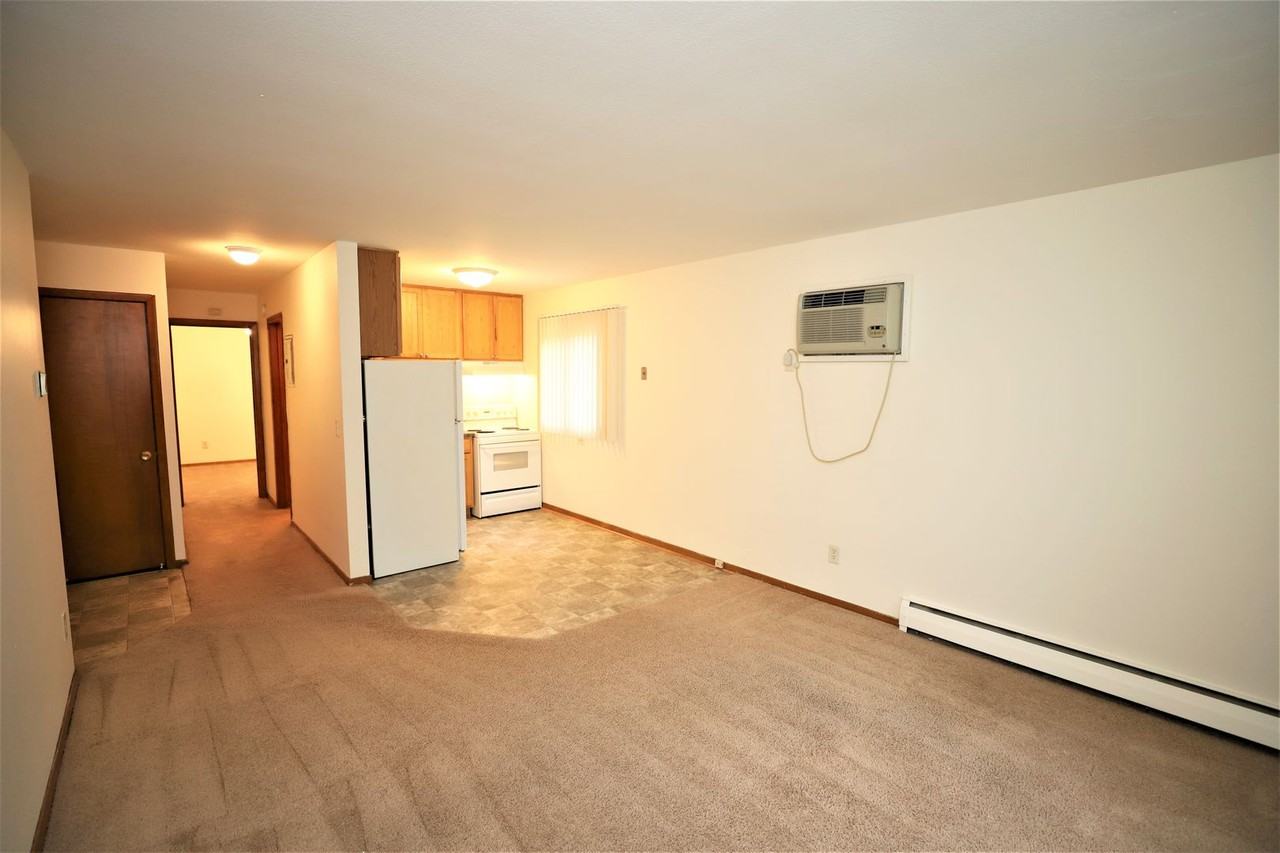 Premier Properties - 6614 - Photo 5 of 12