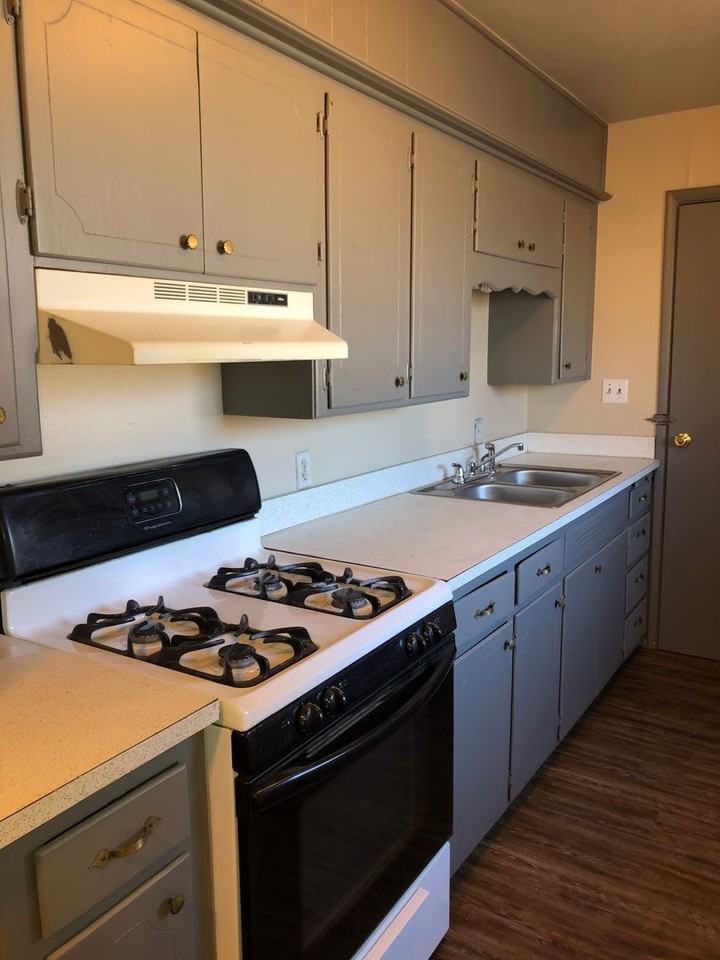 916 Nw 24th St - Photo 3 of 11