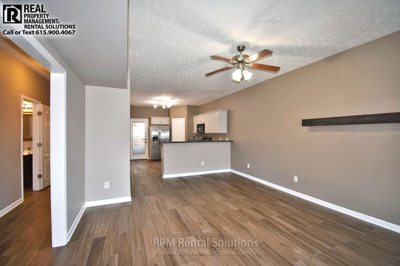 2565 New Holland Cir - Photo 3 of 22