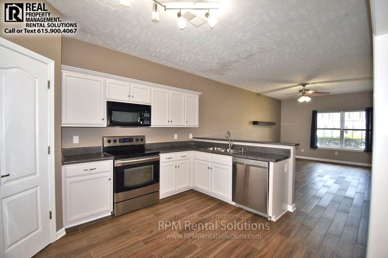 2565 New Holland Cir - Photo 6 of 22