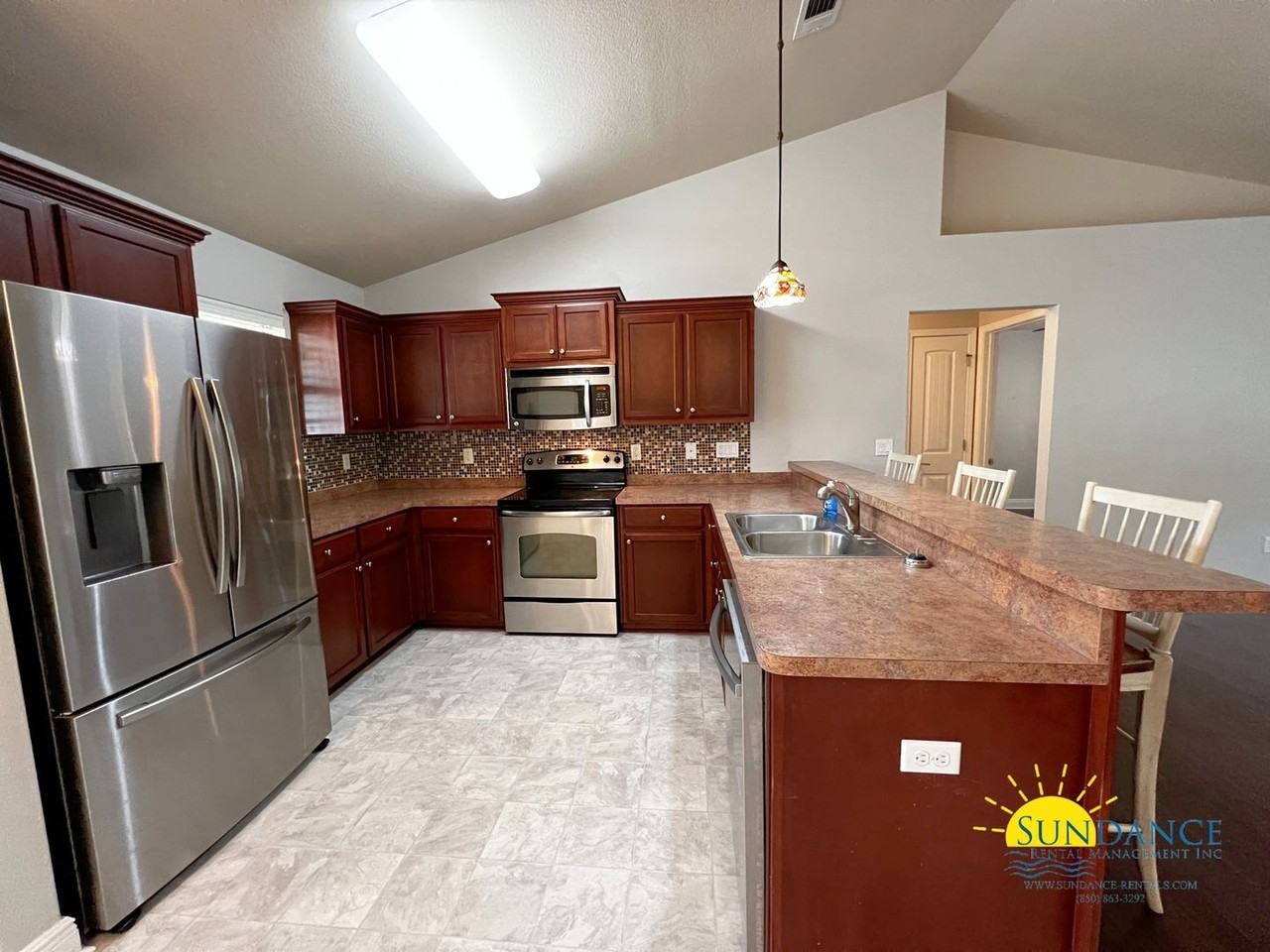 105 Bronze Cir - Photo 2 of 19