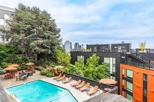 727 Bellevue Ave E - Photo 1 of 1