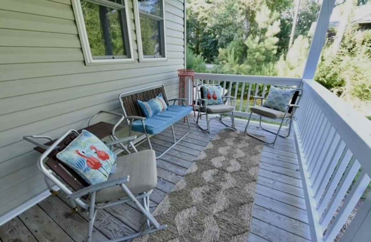 110 Holly Ct - Photo 2 of 9