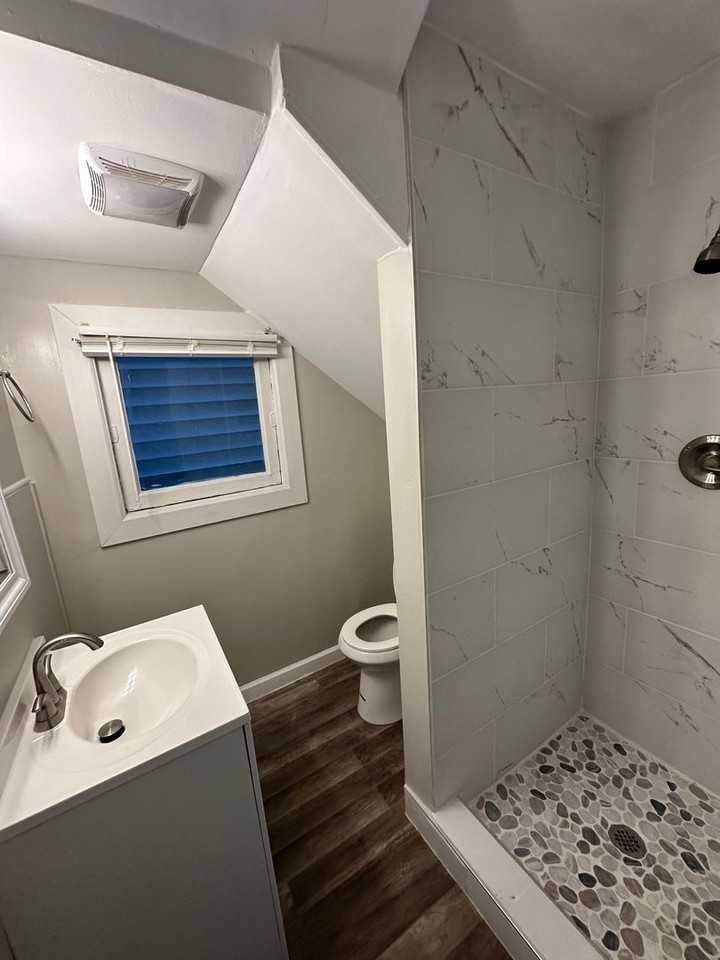 232 N 2nd St - Photo 5 of 11