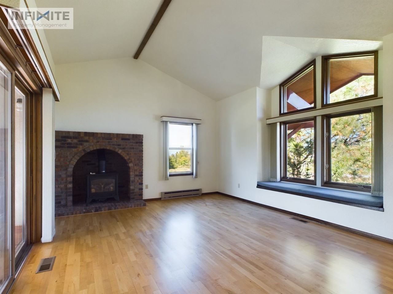 5040 Justin Ln - Photo 6 of 27