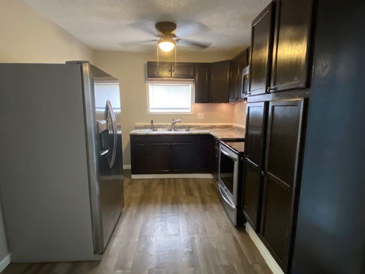 1839 Magnolia Blvd - Photo 3 of 12