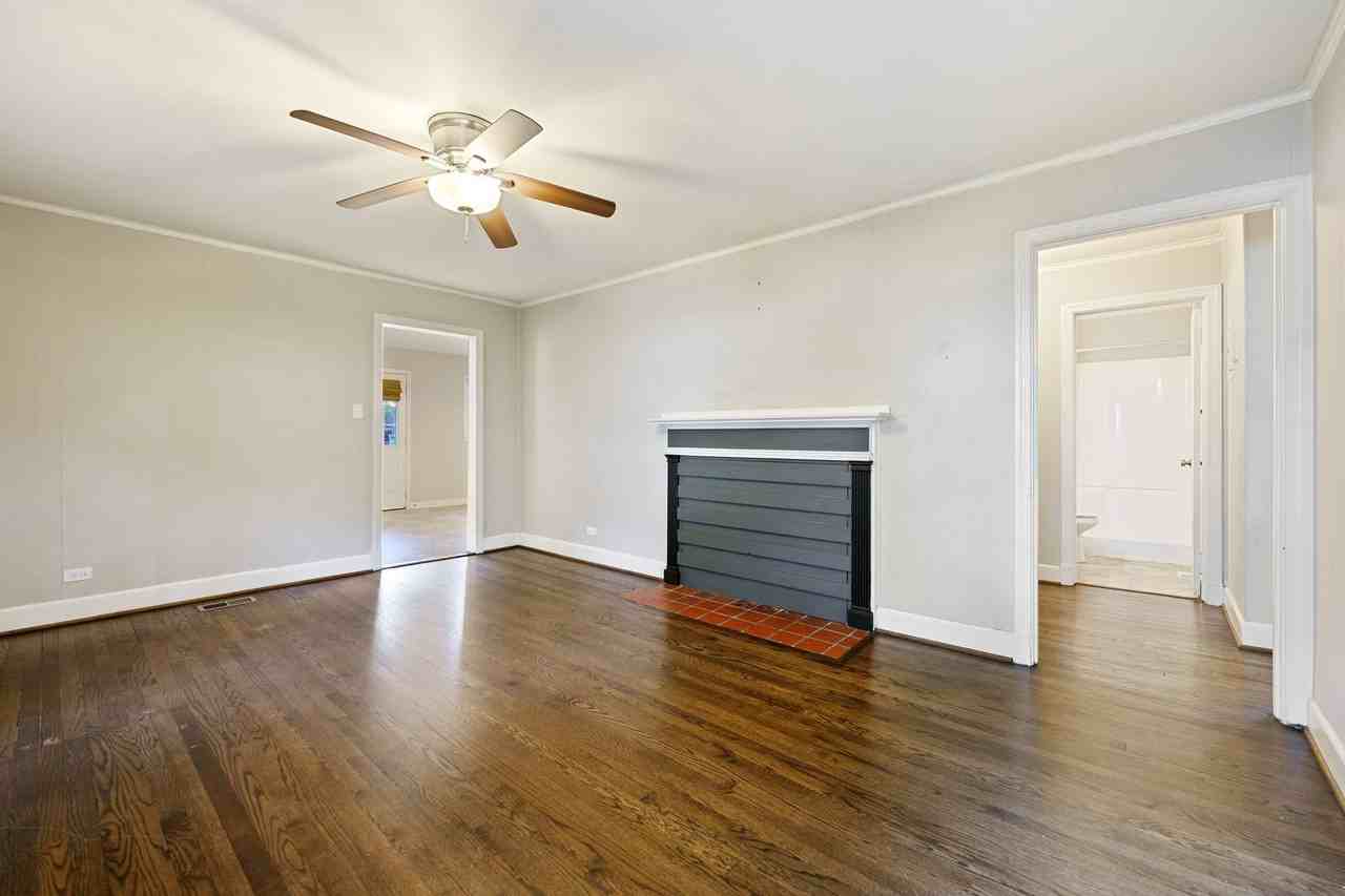 14 Hawthorne Dr - Photo 3 of 20