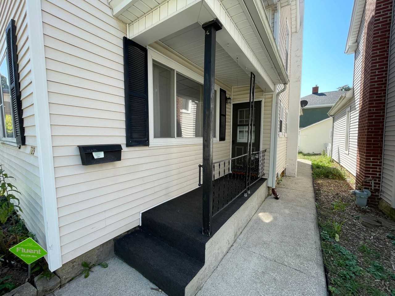 729 Putnam St - Photo 2 of 31